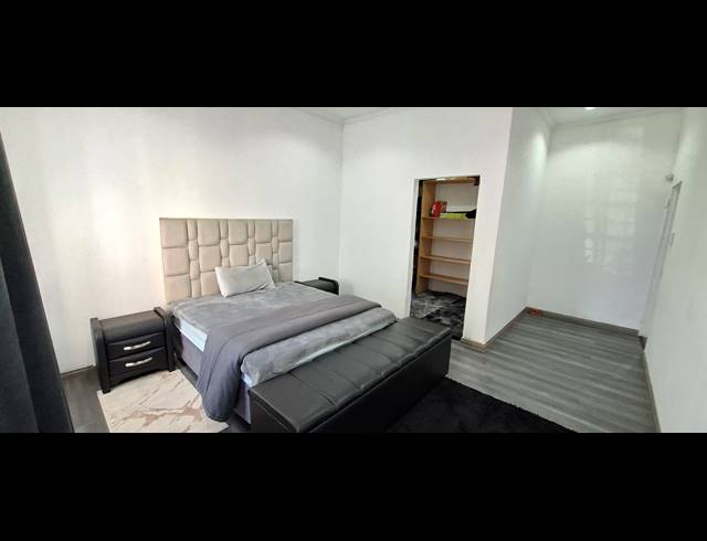 3 bed property to rent in FLORIDA
